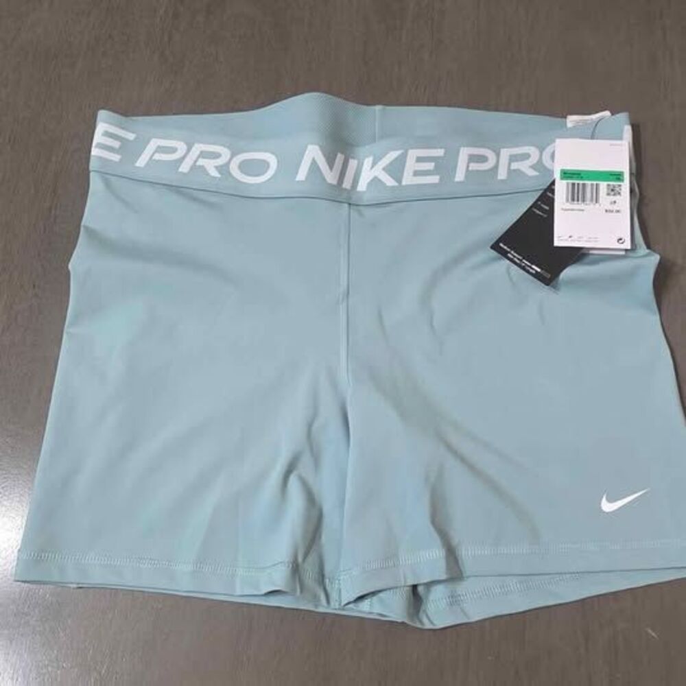 Nike Pro Women's 5" Shorts